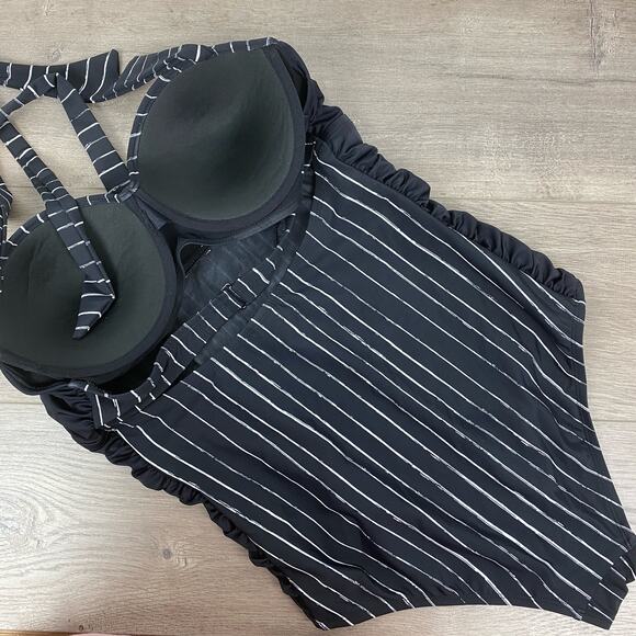 Hot Topic Disney Nightmare Before Christmas Jack Skellington Swimsuit Sz.XL - Picture 9 of 16